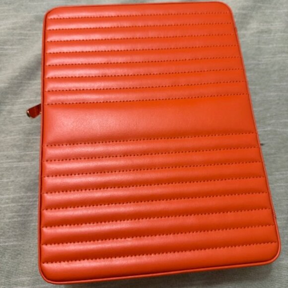 Wolf - Maria Large Zip - Picture 5 of 9